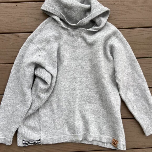 Paka The Hoodie Alpaca - Picture 1 of 5